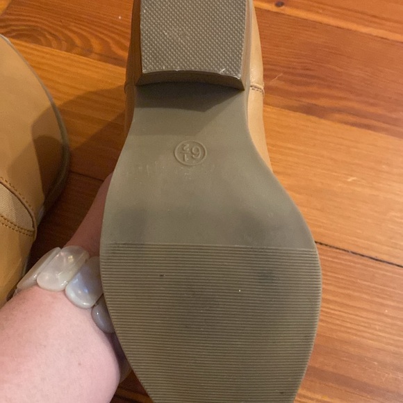 Universal Thread camel booties - Picture 5 of 5